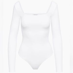 Aritzia contour Squareneck long sleeve bodysuit